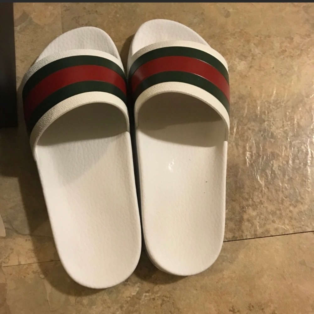 Gucci Pursuit 72 Slides!! Men”s or Women